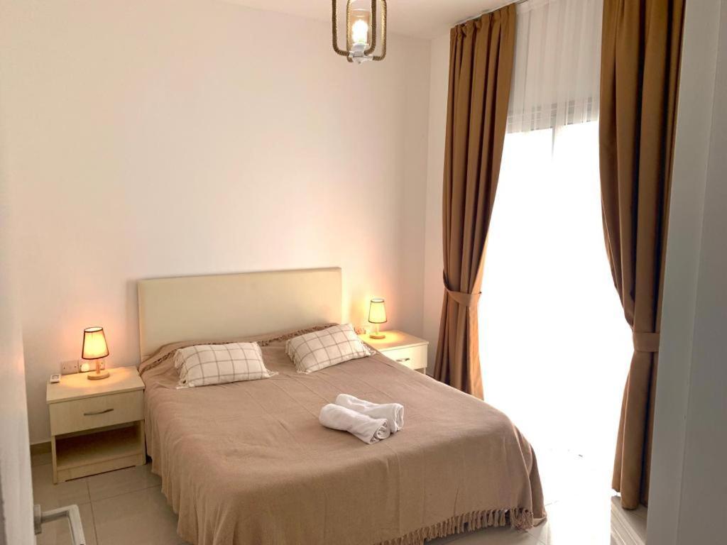Beautiful & Quiet Two-Bedroom Apartment With Private Garden Lukomorye C1 Kerýnia Eksteriør bilde
