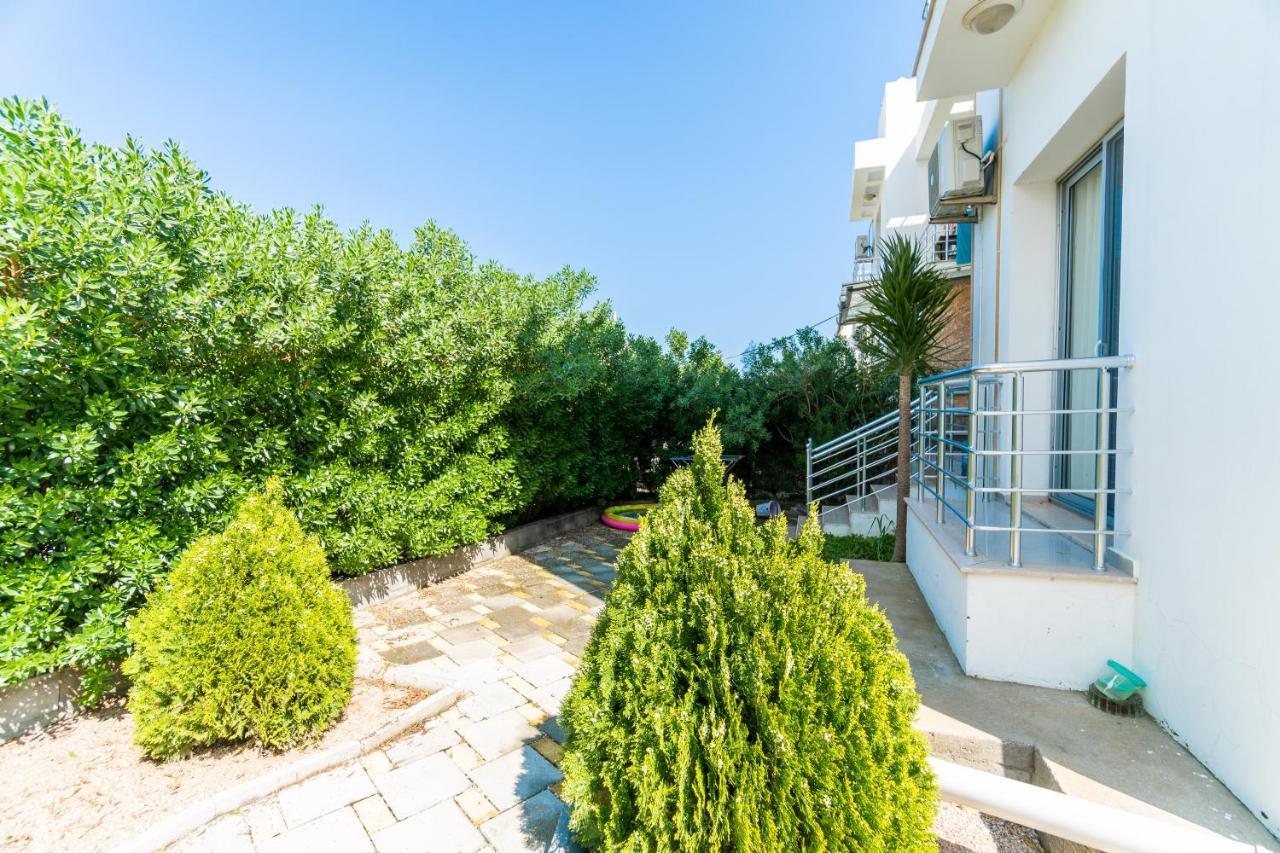Beautiful & Quiet Two-Bedroom Apartment With Private Garden Lukomorye C1 Kerýnia Eksteriør bilde